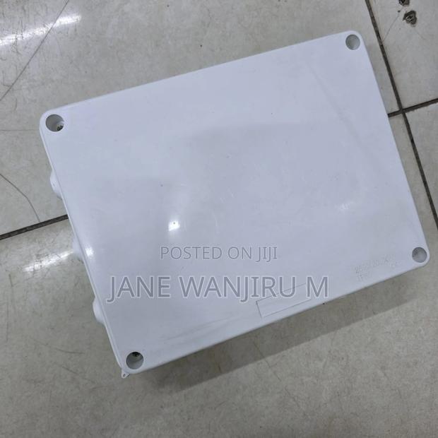 New Adaptor Box 255by200 by 80