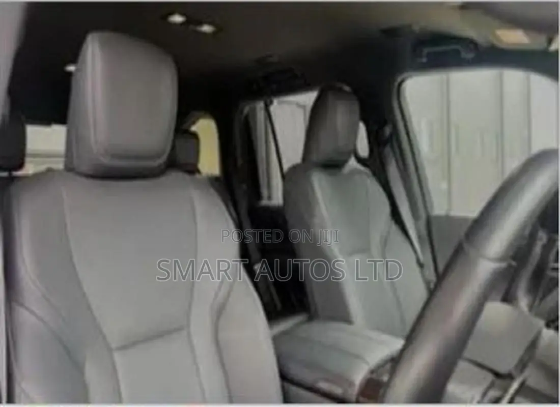 Lexus LX 2021 Silver