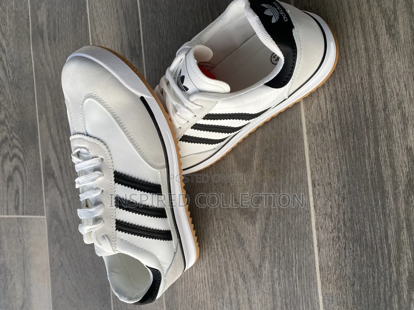 Adidas Sneakers