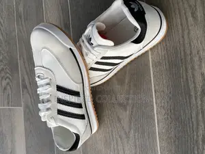 Adidas Sneakers