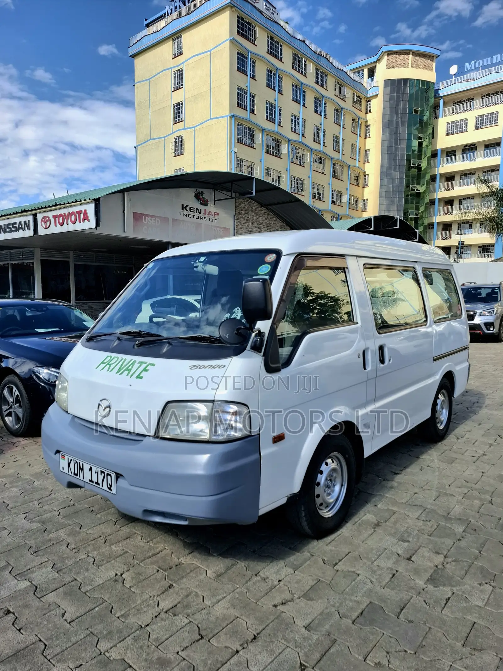 Mazda Bongo 2015 White