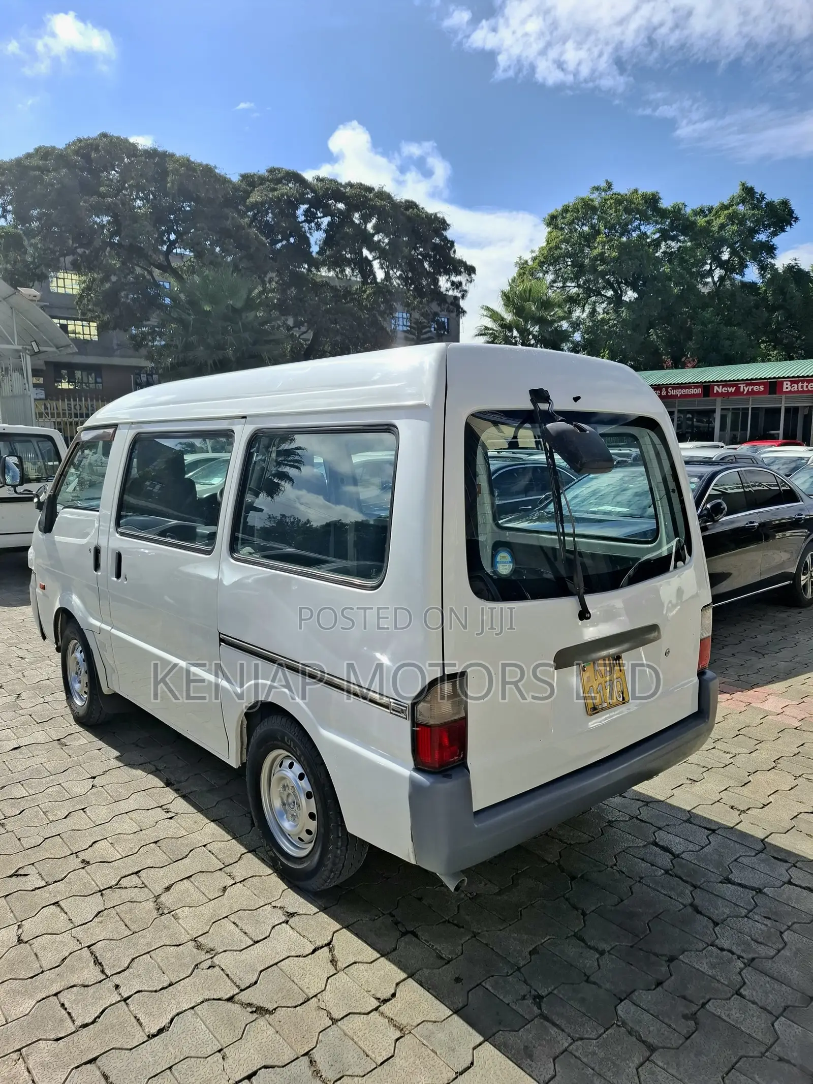 Mazda Bongo 2015 White