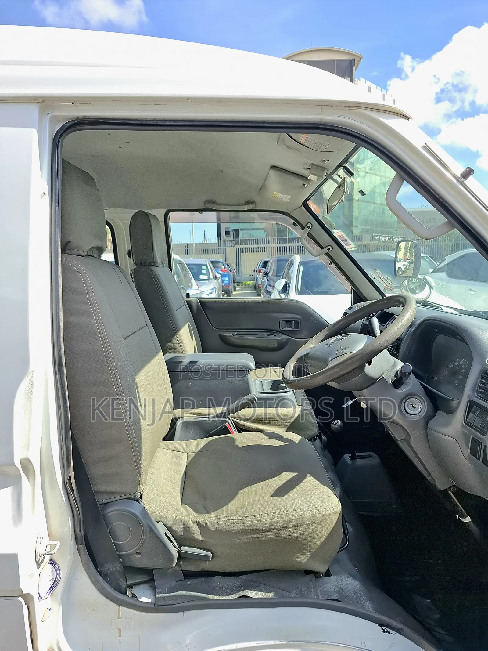 Mazda Bongo 2015 White
