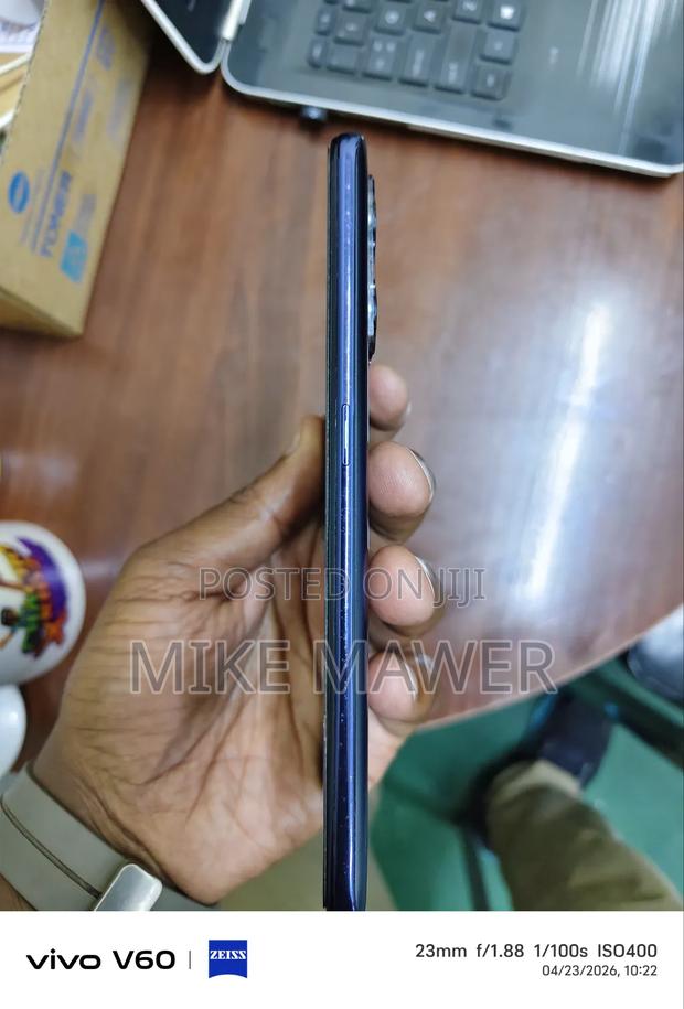 Oppo Reno7 5G 256 GB Blue - thumbnail 4