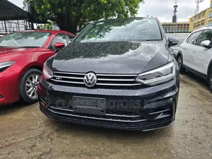 Volkswagen Touran 2019 Black