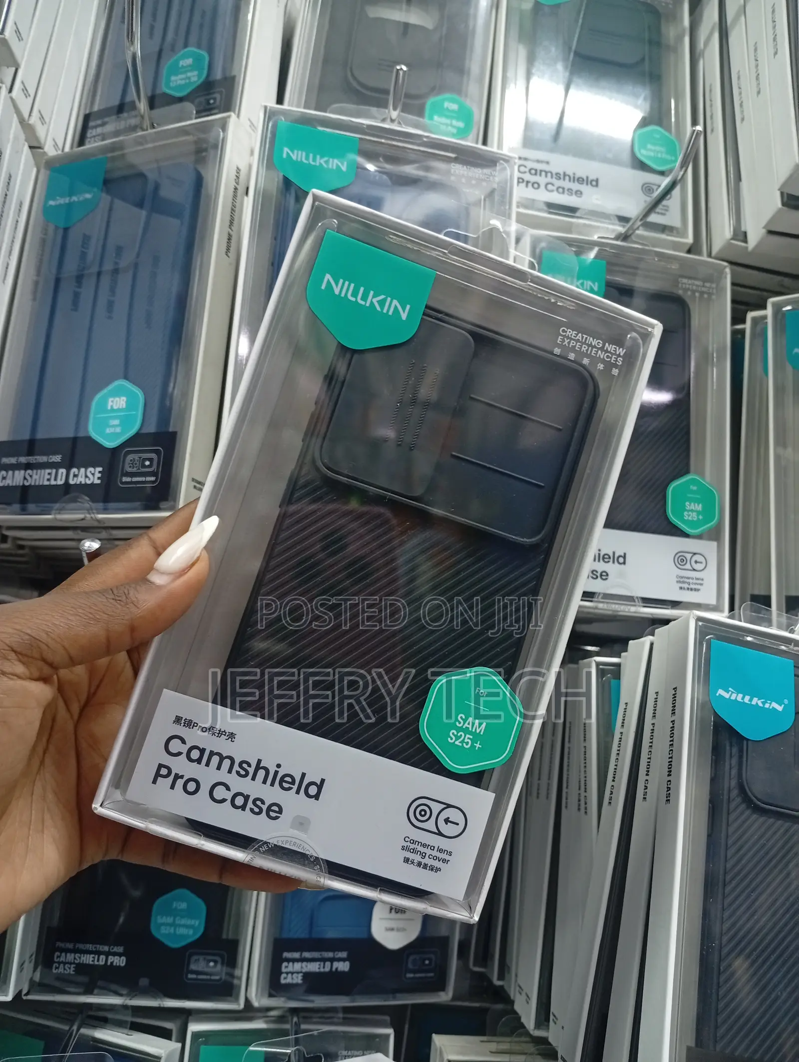 Samsung Galaxy S25+ Sliding Cover That Shields the Camera Lenses
