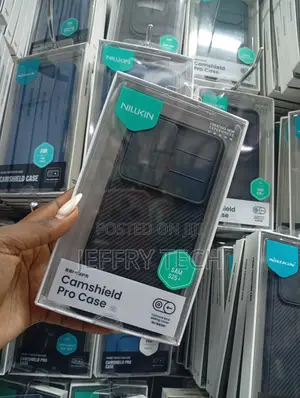 Samsung Galaxy S25+ Sliding Cover That Shields the Camera Lenses