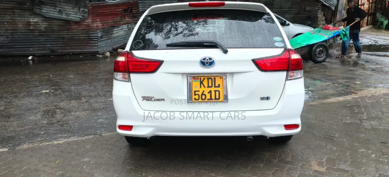 Toyota Corolla Fielder 2015 White