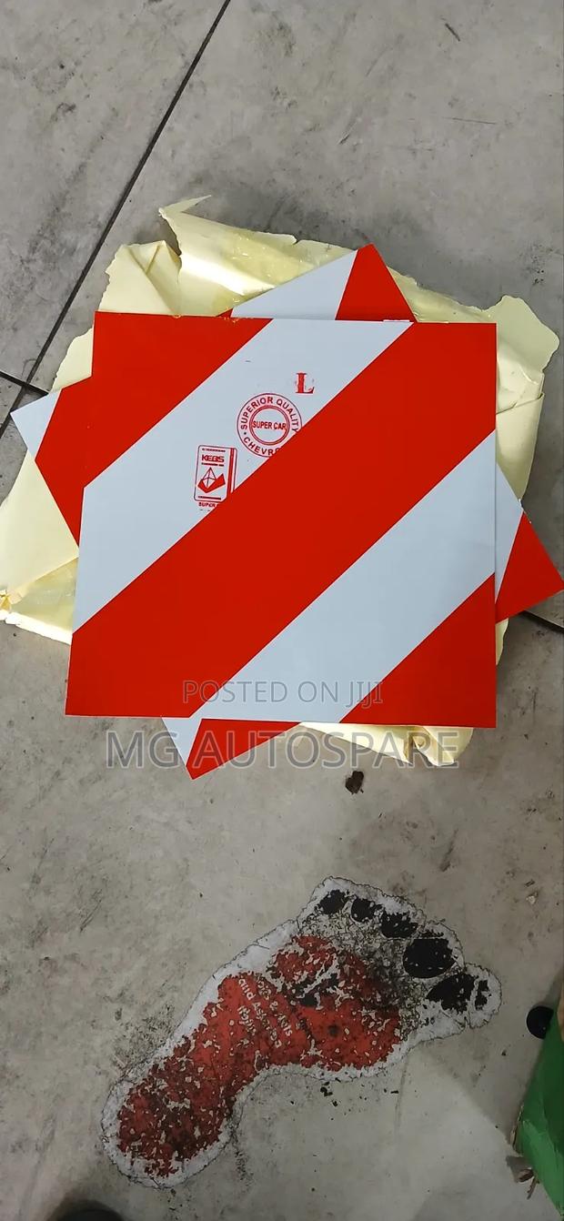 Chevron Reflectors - main view