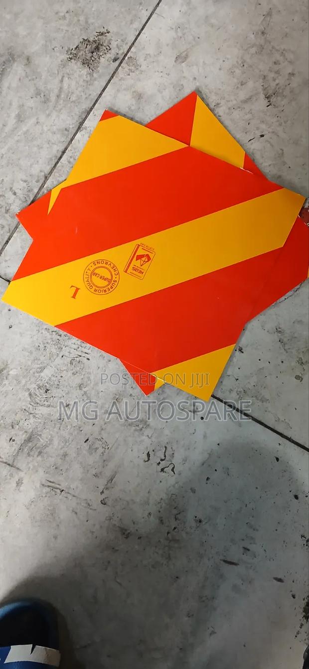 Chevron Reflectors - thumbnail 2