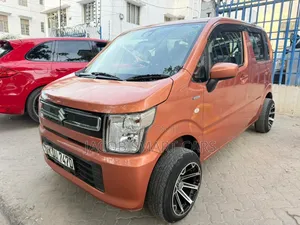 Suzuki Wagon R 2018 Orange