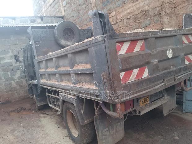 Isuzu Forward - thumbnail 6