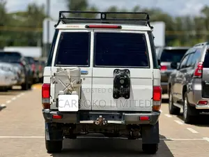 Toyota Land Cruiser 76 Series 2019 White