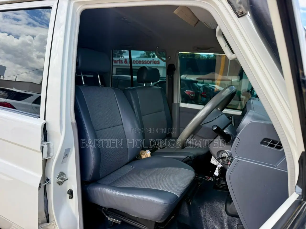 Toyota Land Cruiser 76 Series 2019