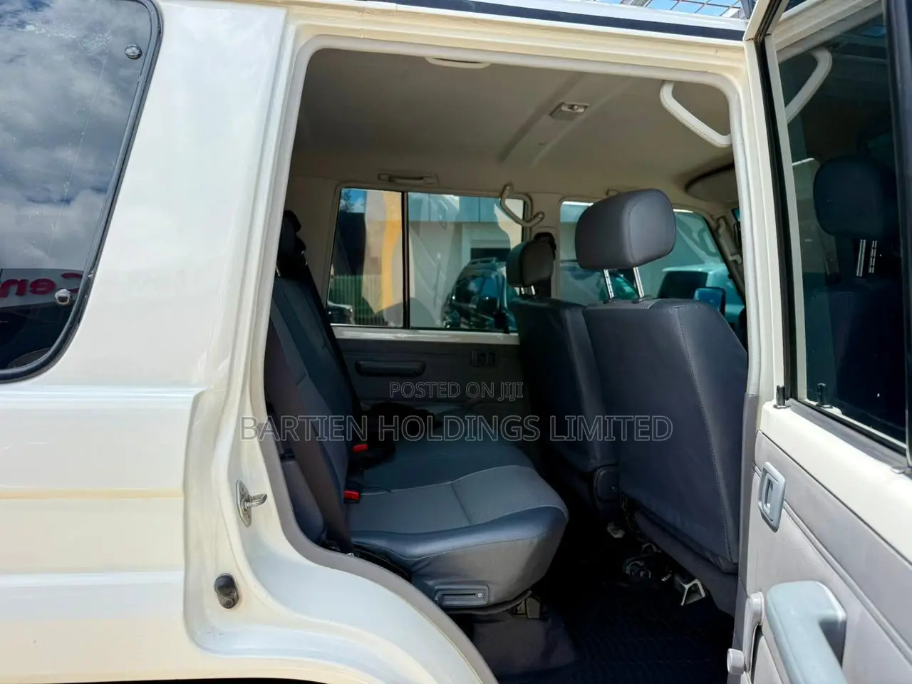 Toyota Land Cruiser 76 Series 2019