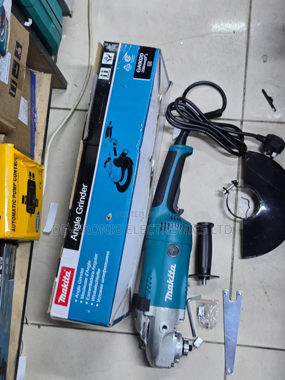 Makita 9" Grinder