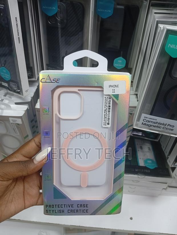 iPhone 11featuring a Magnetic Ring on the Back - main view