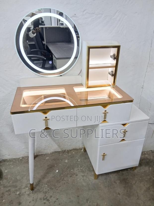 Dressing Tables; Modern Vanity Dressing Table With Led Lights