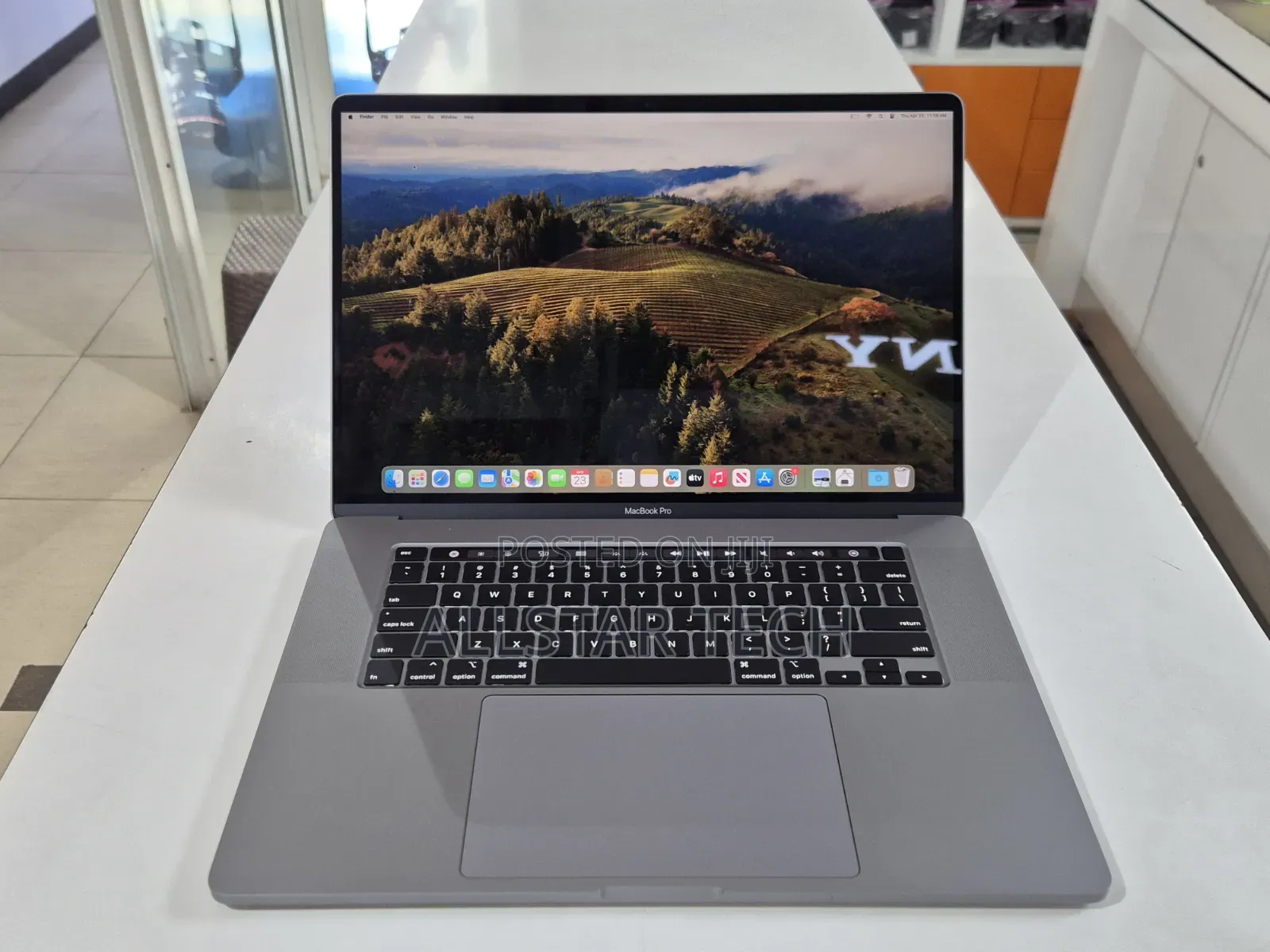 Laptop Apple MacBook Pro 2019 16GB Intel Core i9 SSD 1T