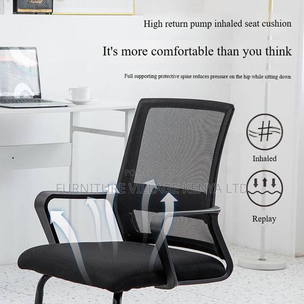 Ergonomic Mid-Back Mesh Boardroom Seat - thumbnail 5