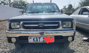 Toyota Hilux 2004 Black