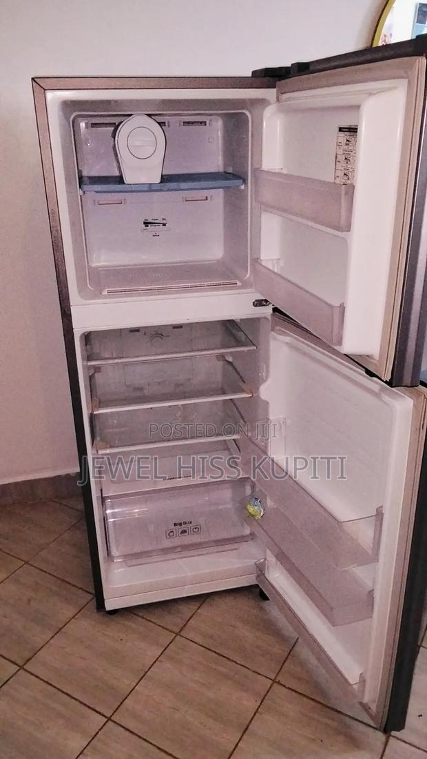Double Door Samsung Refrigerator - thumbnail 5