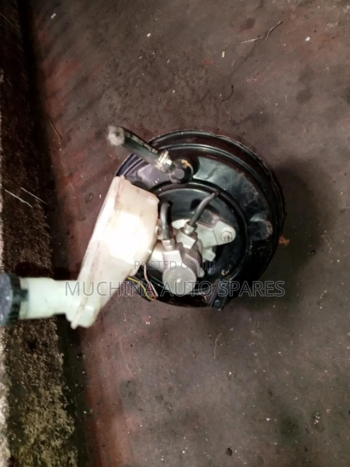 Brake Booster and Master Cylinder Nissan Juke