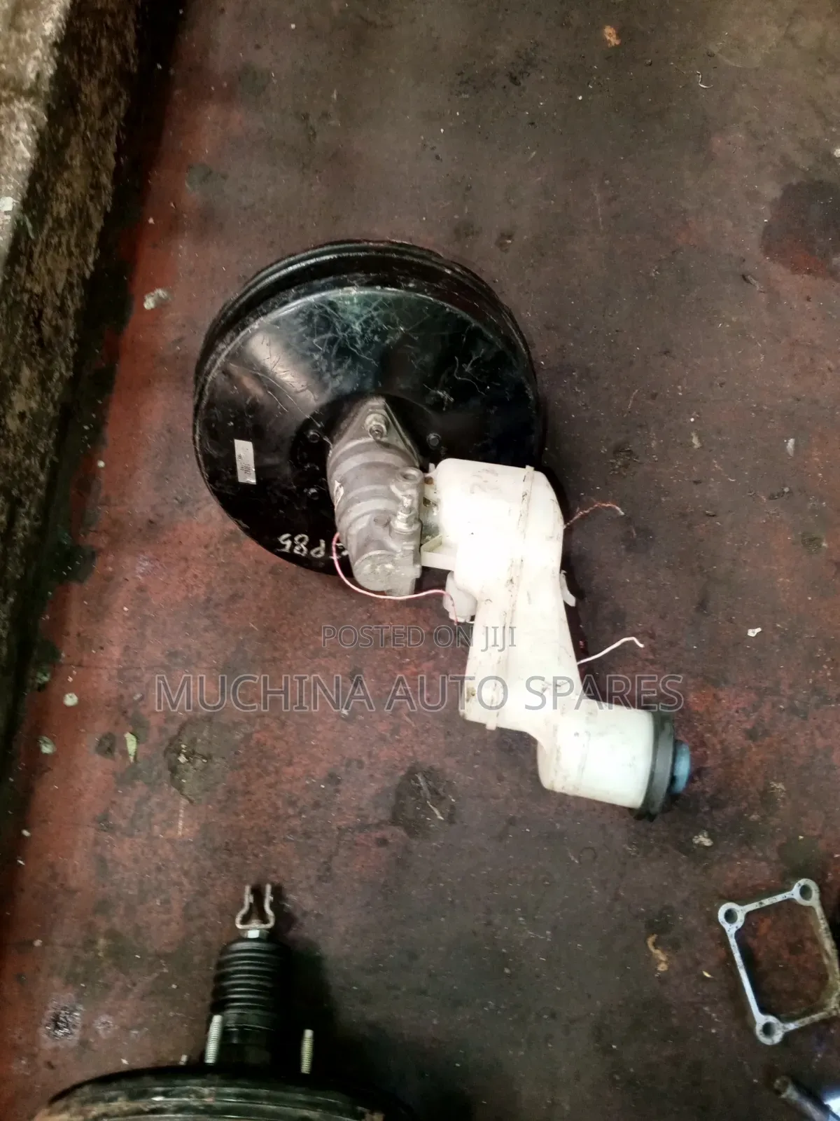 Brake Booster and Master Cylinder Toyota Sienna Old Model