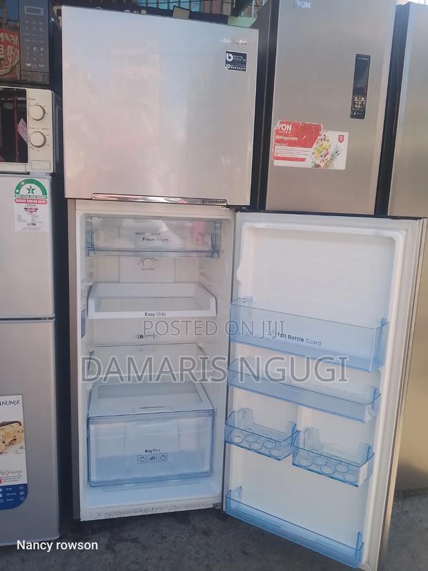 No Frost Clean Refrigerator - thumbnail 3