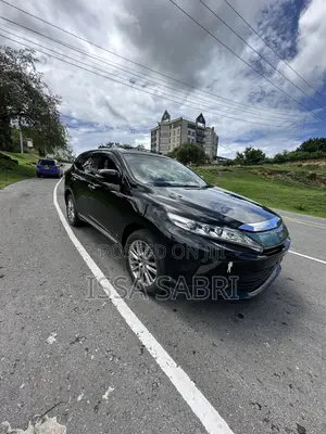 Toyota Harrier 2.0 2019 Black