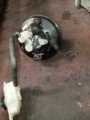 Complete Booster and Master Cylinder Toyota Noah New Model