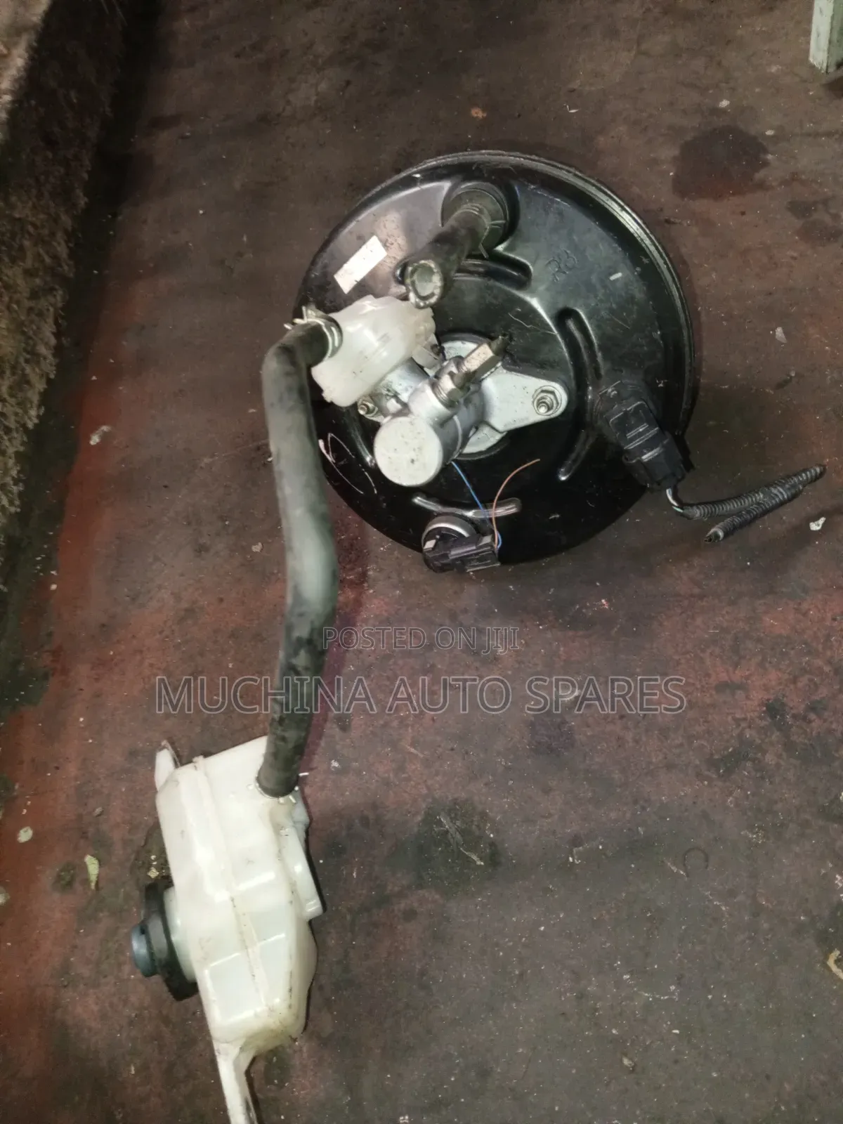 Complete Booster and Master Cylinder Toyota Noah New Model