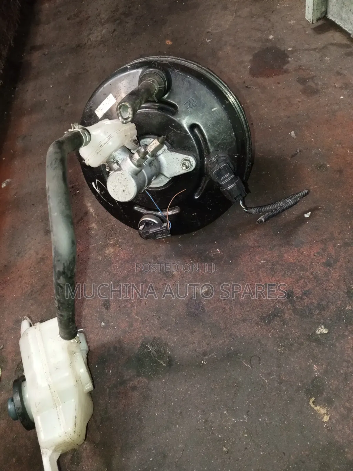 Complete Booster and Master Cylinder Toyota Noah New Model
