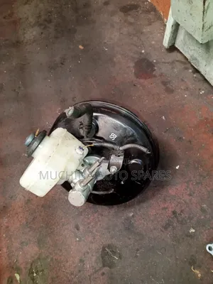 Complete Brake Booster and Master Cylinder Toyota Crown New Model
