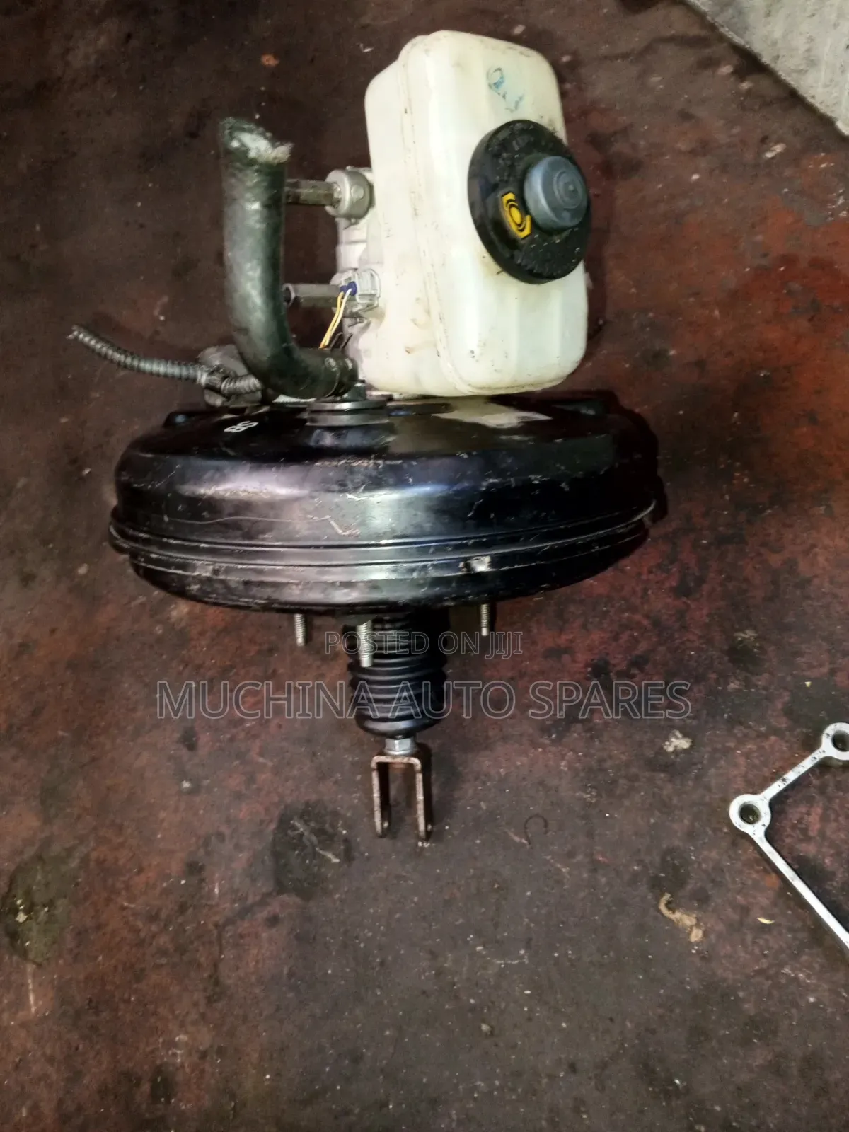 Complete Brake Booster and Master Cylinder Toyota Crown New Model