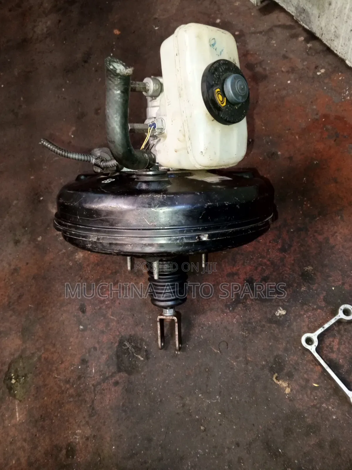 Complete Brake Booster and Master Cylinder Toyota Crown New Model