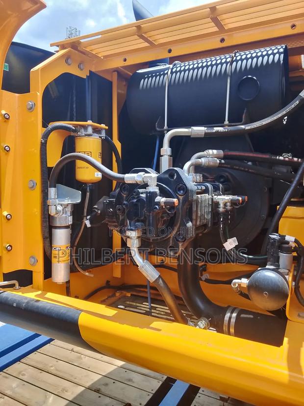 Construction Machinery - thumbnail 3