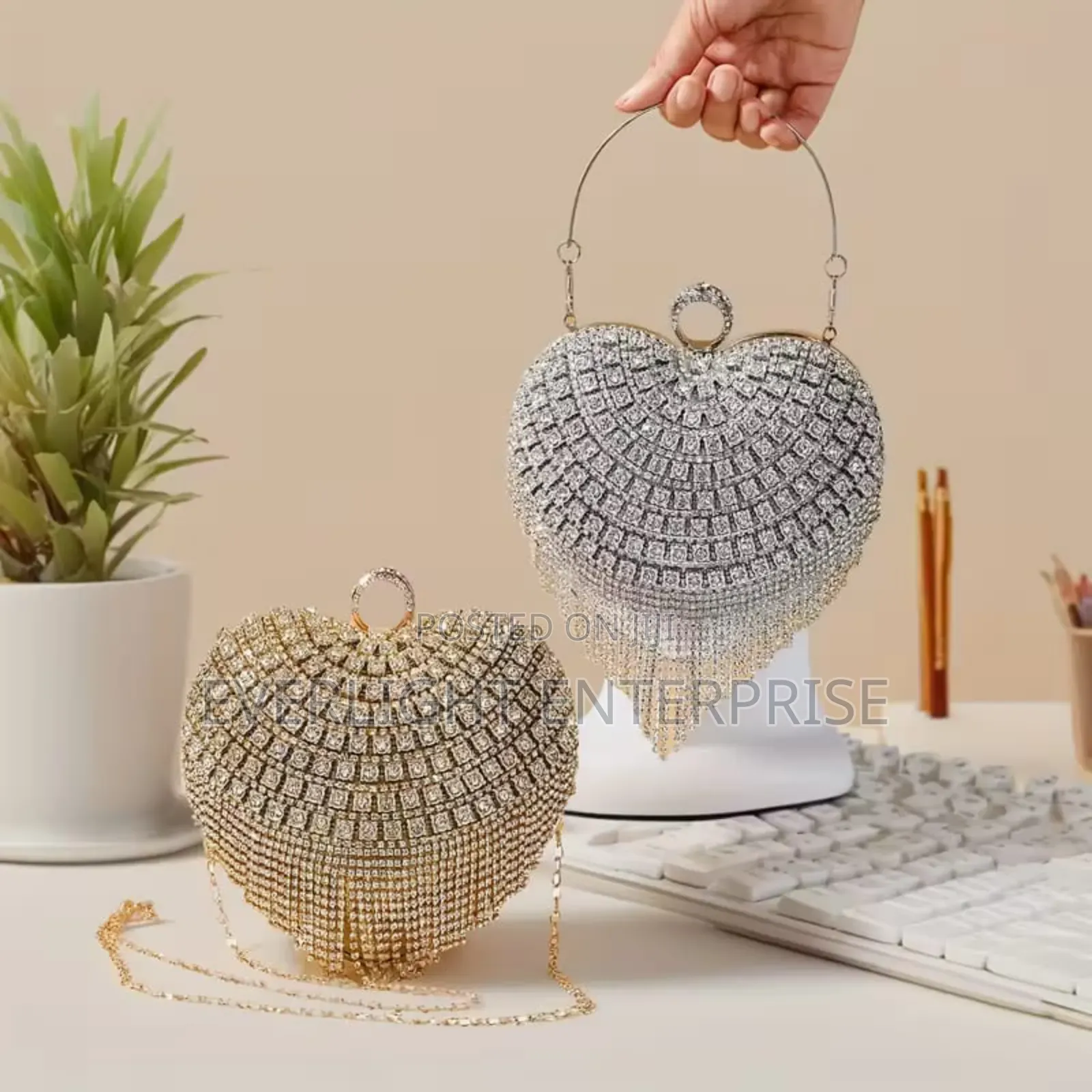 Heart-Shaped Evening Clutch Bag With Rhinestones