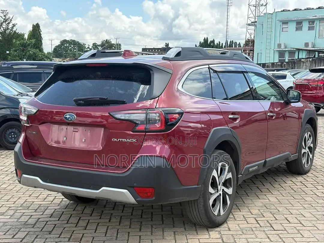 Subaru Outback Limited 2022 Red