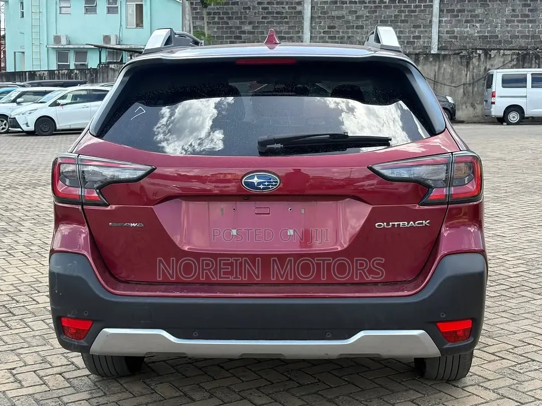Subaru Outback Limited 2022 Red