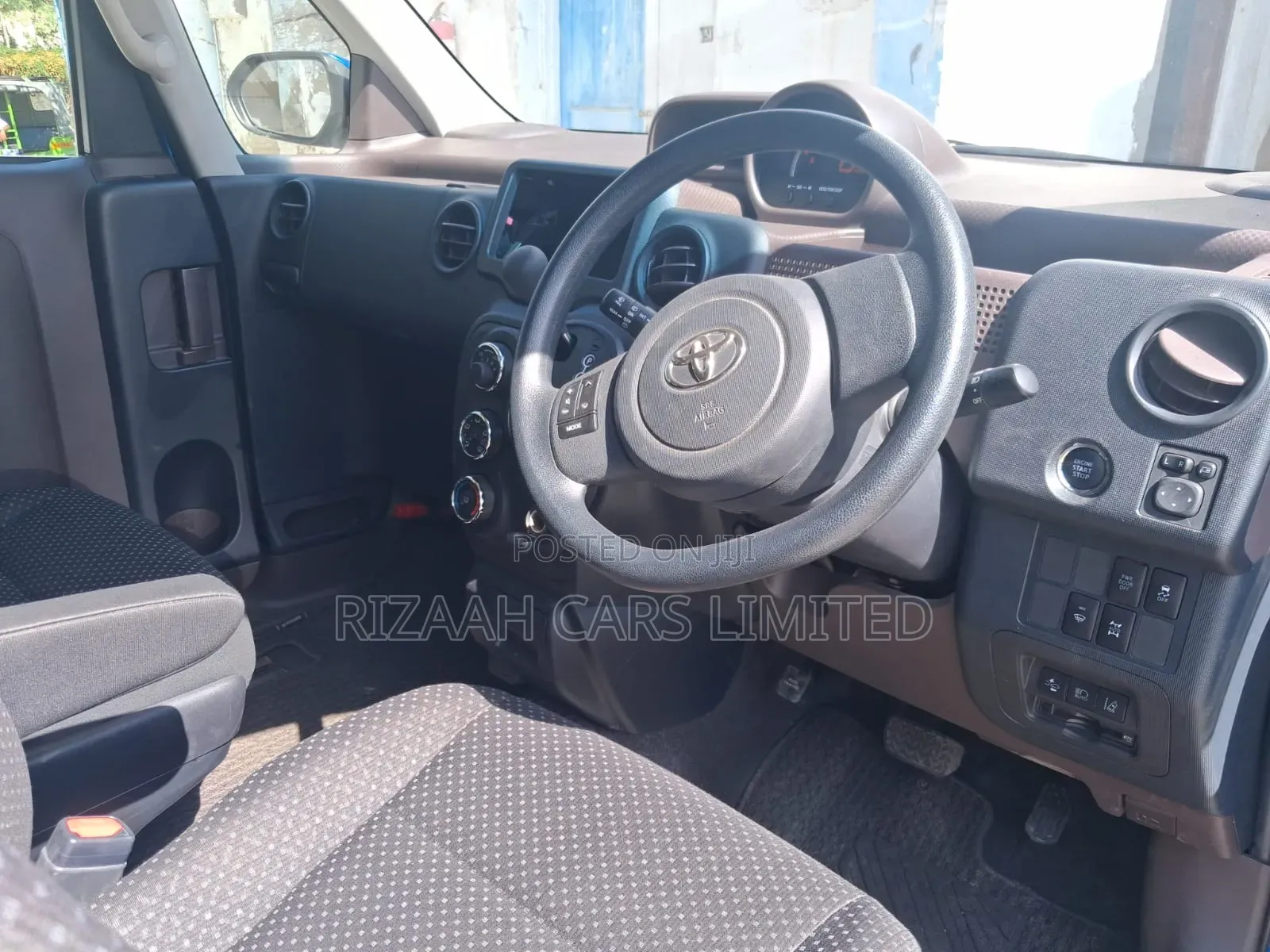 Toyota Spade 2018 Blue