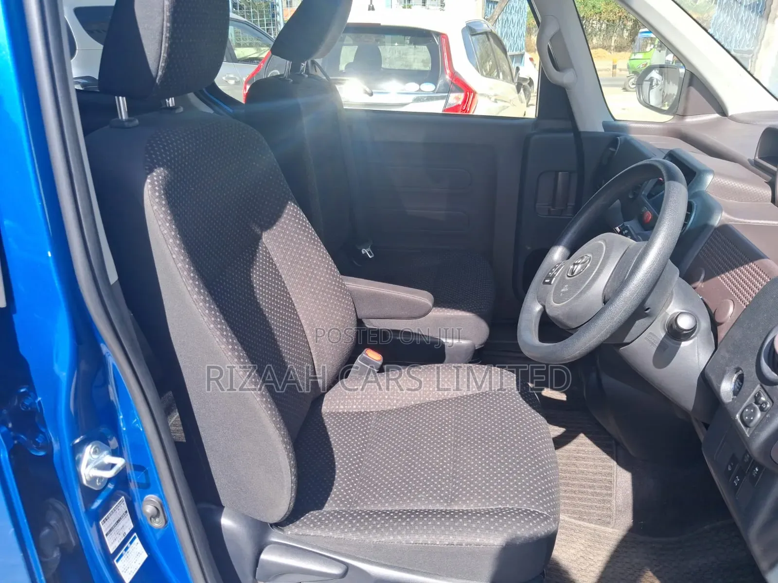 Toyota Spade 2018 Blue