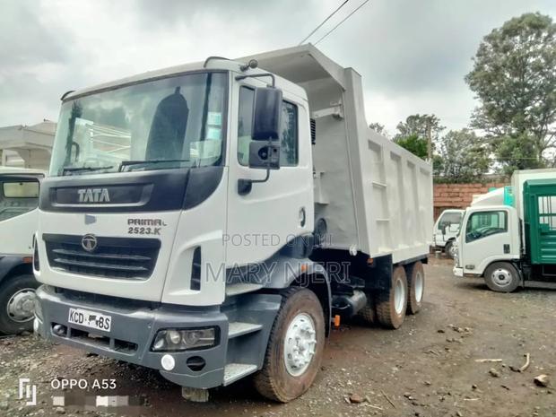 Tata Prima 2523 Tipper - thumbnail 3