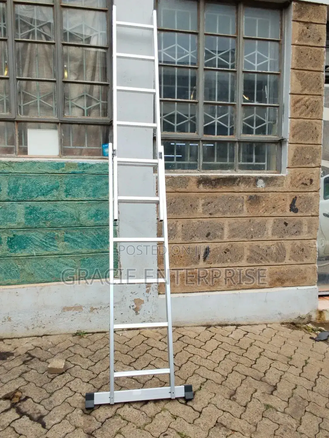 12 Step Aluminum Extension Ladder
