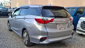 Honda Fit Shuttle 1.5 Hybrid 2WD 2019 Silver