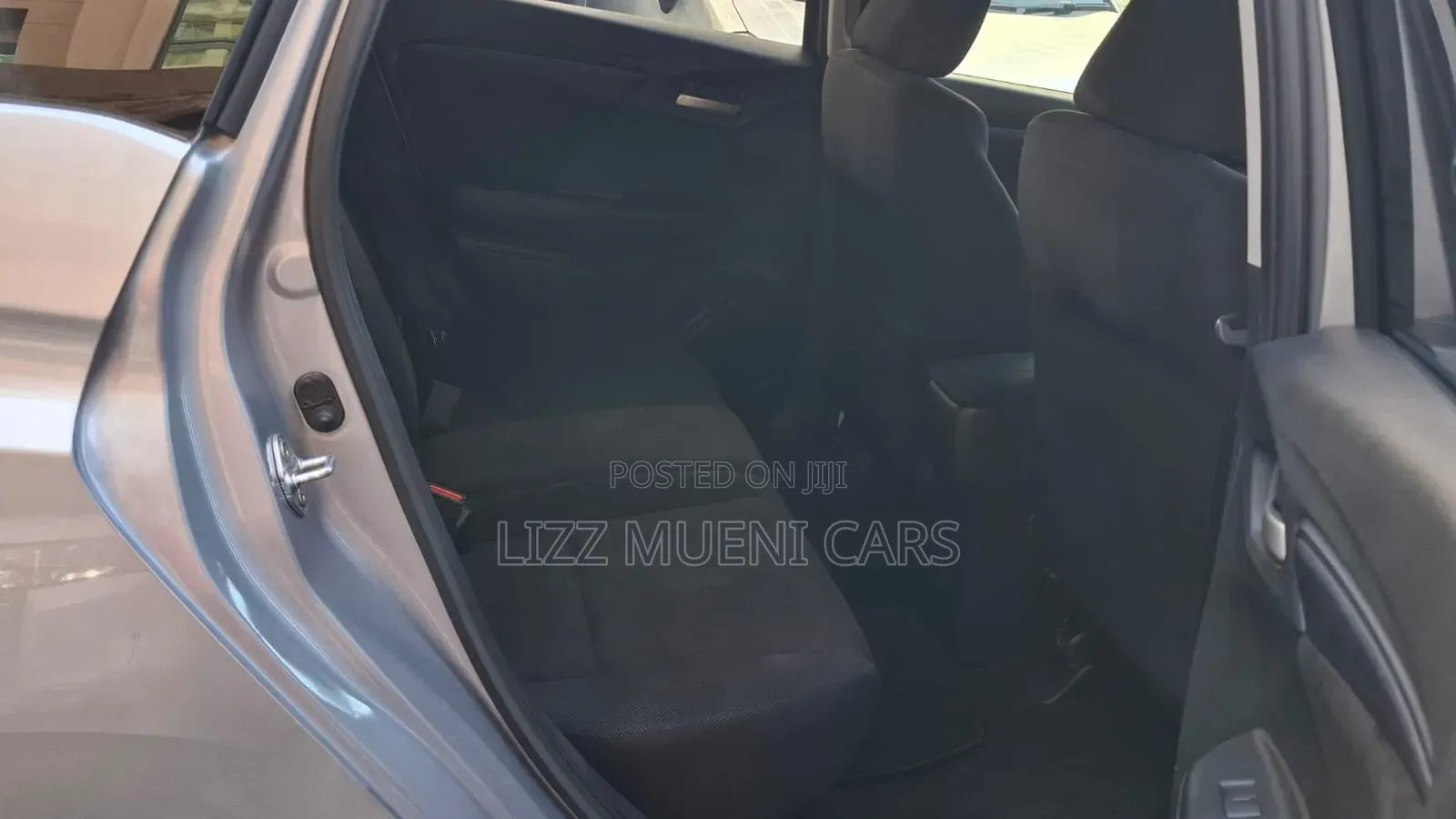Honda Fit Shuttle 1.5 Hybrid 2WD 2019 Silver