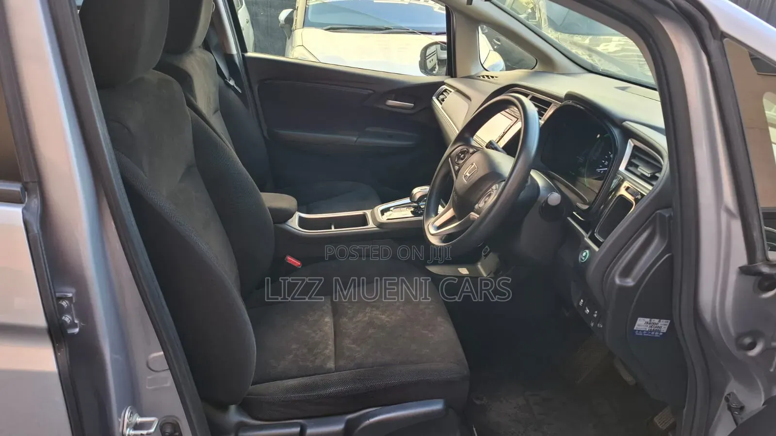 Honda Fit Shuttle 1.5 Hybrid 2WD 2019 Silver