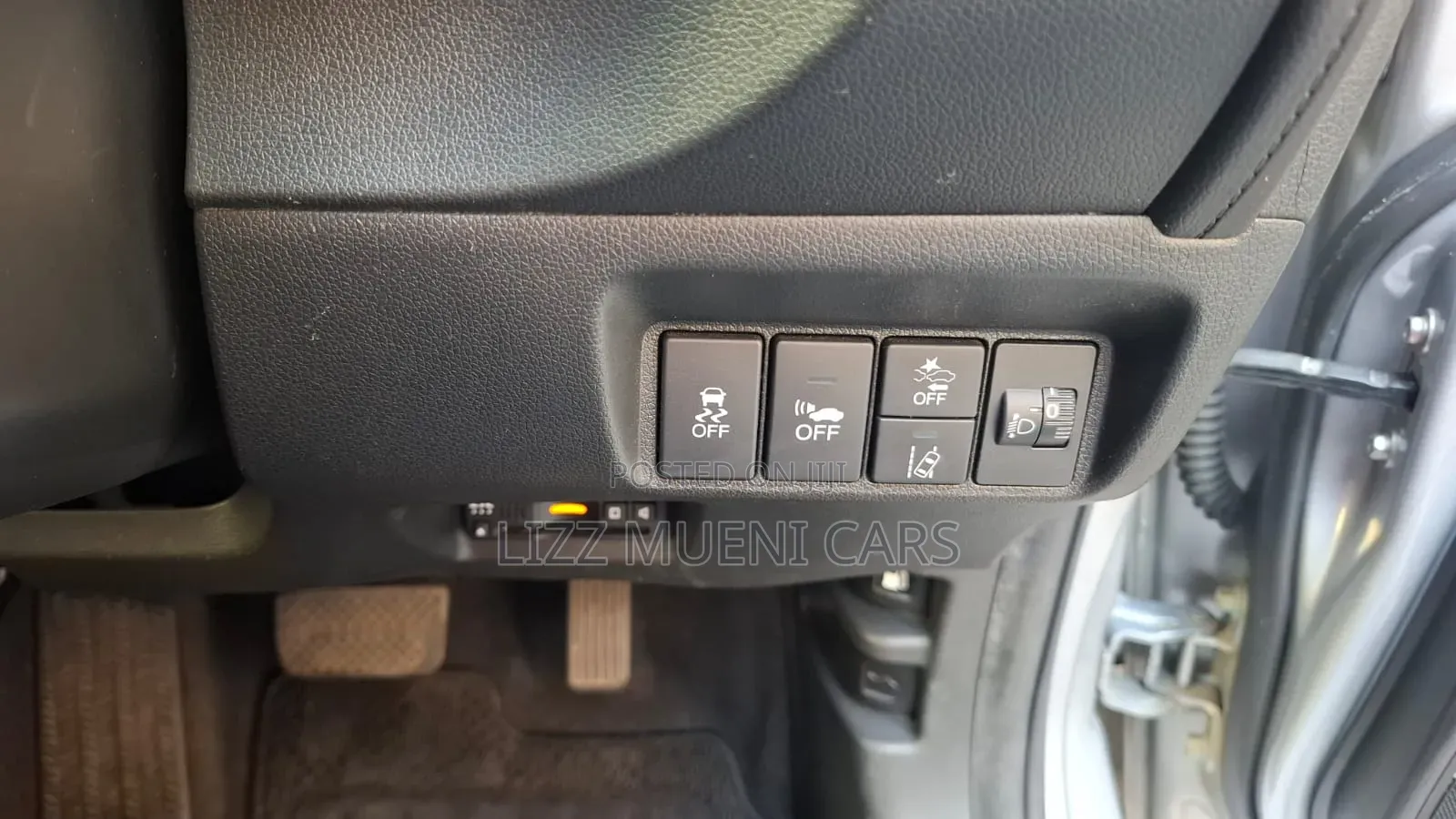 Honda Fit Shuttle 1.5 Hybrid 2WD 2019 Silver