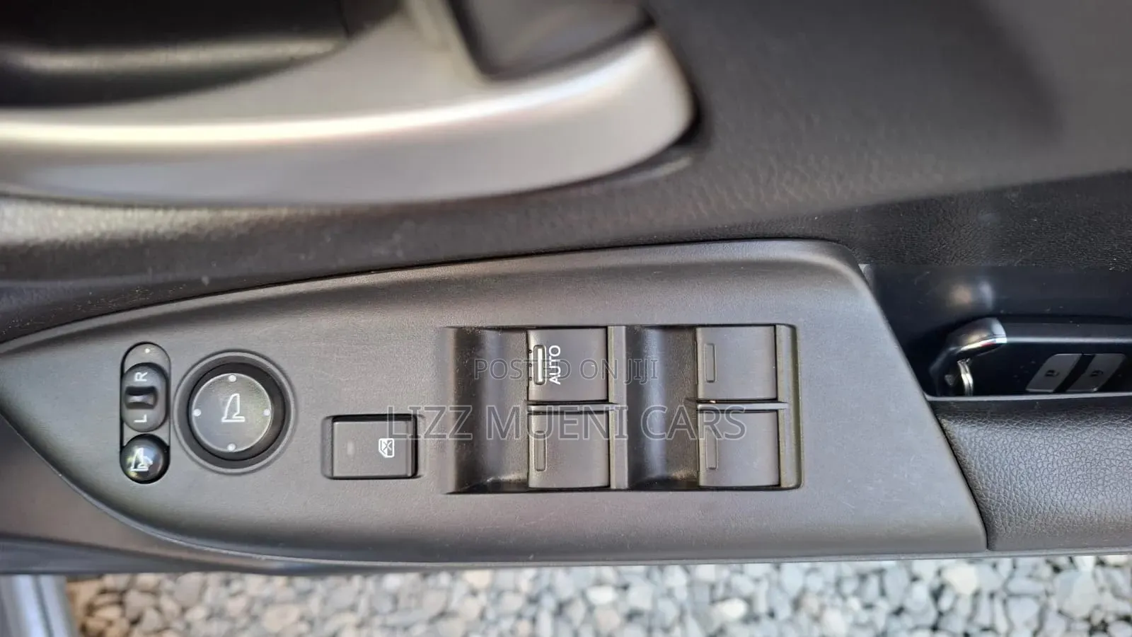 Honda Fit Shuttle 1.5 Hybrid 2WD 2019 Silver