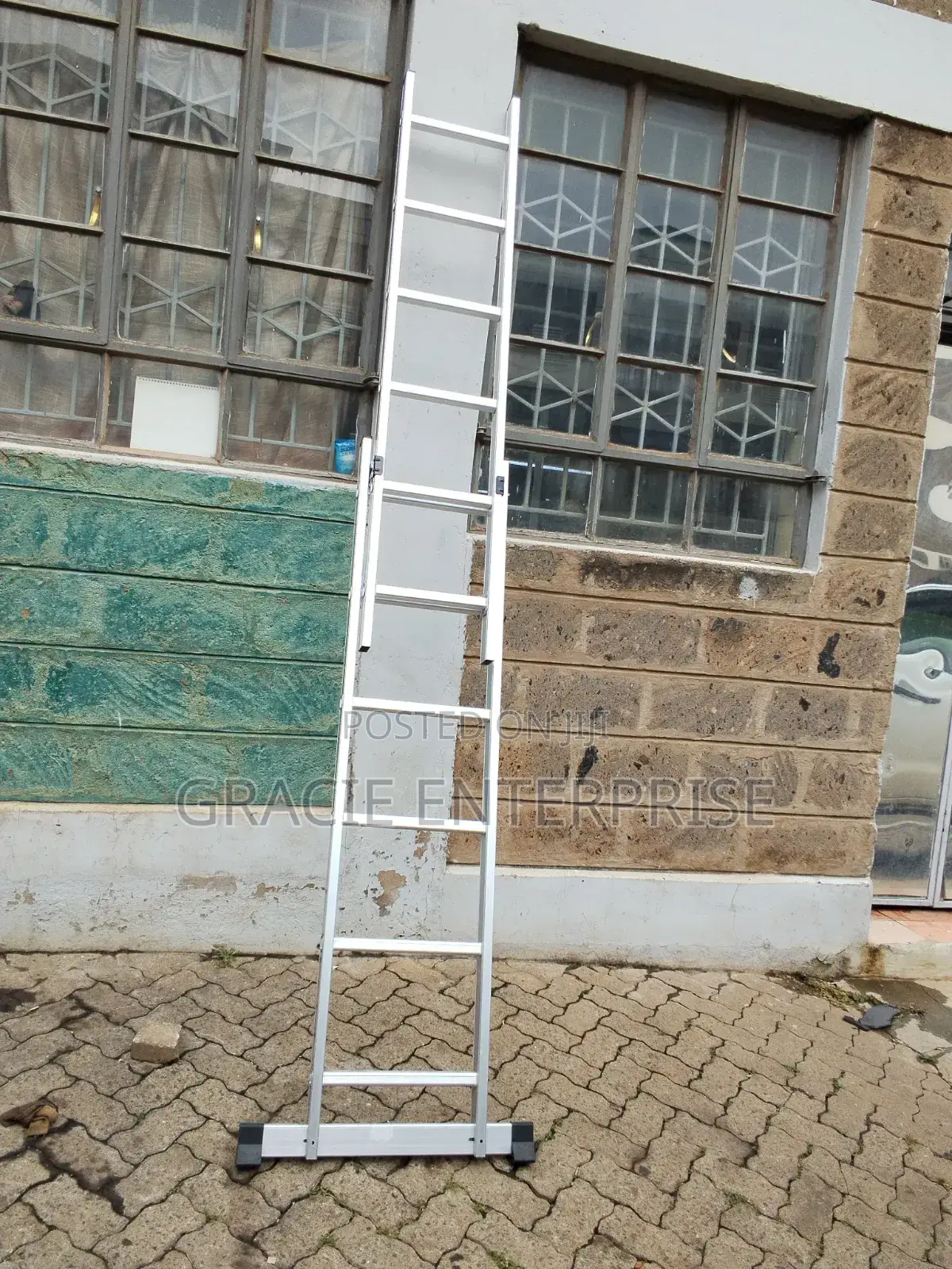 Double Extension Aluminum Ladder